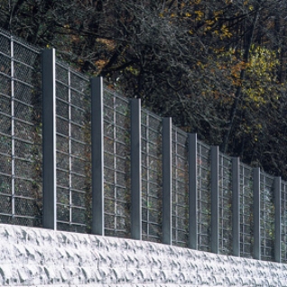 ロックフェンス